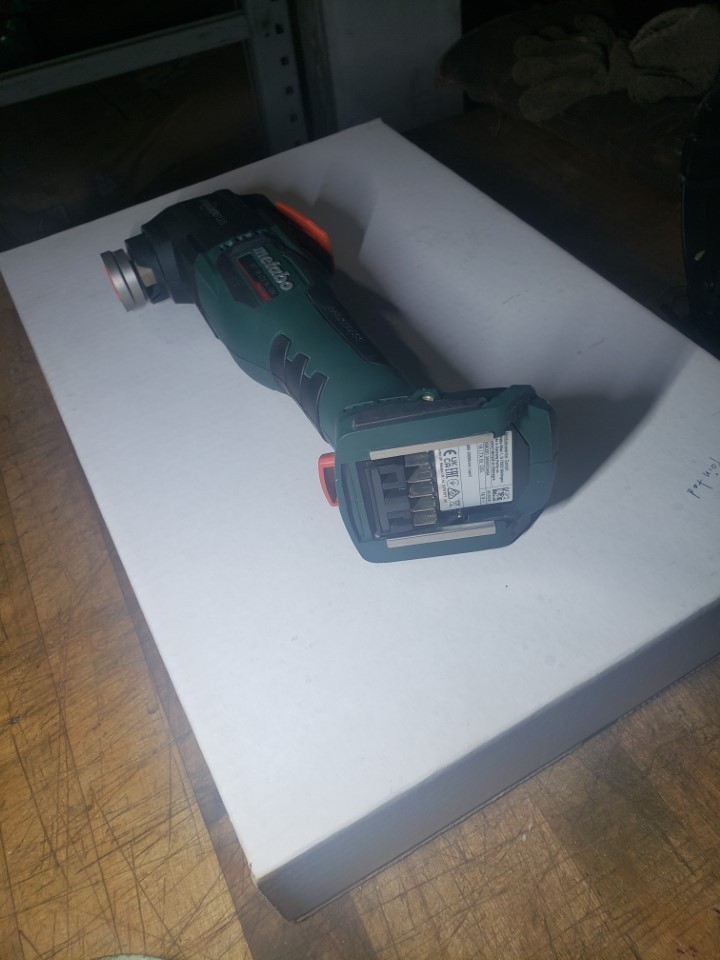 Genuine Metabo 18V MT 18 LTX Bl QSL Multi Tool (New open box) Bare tool
