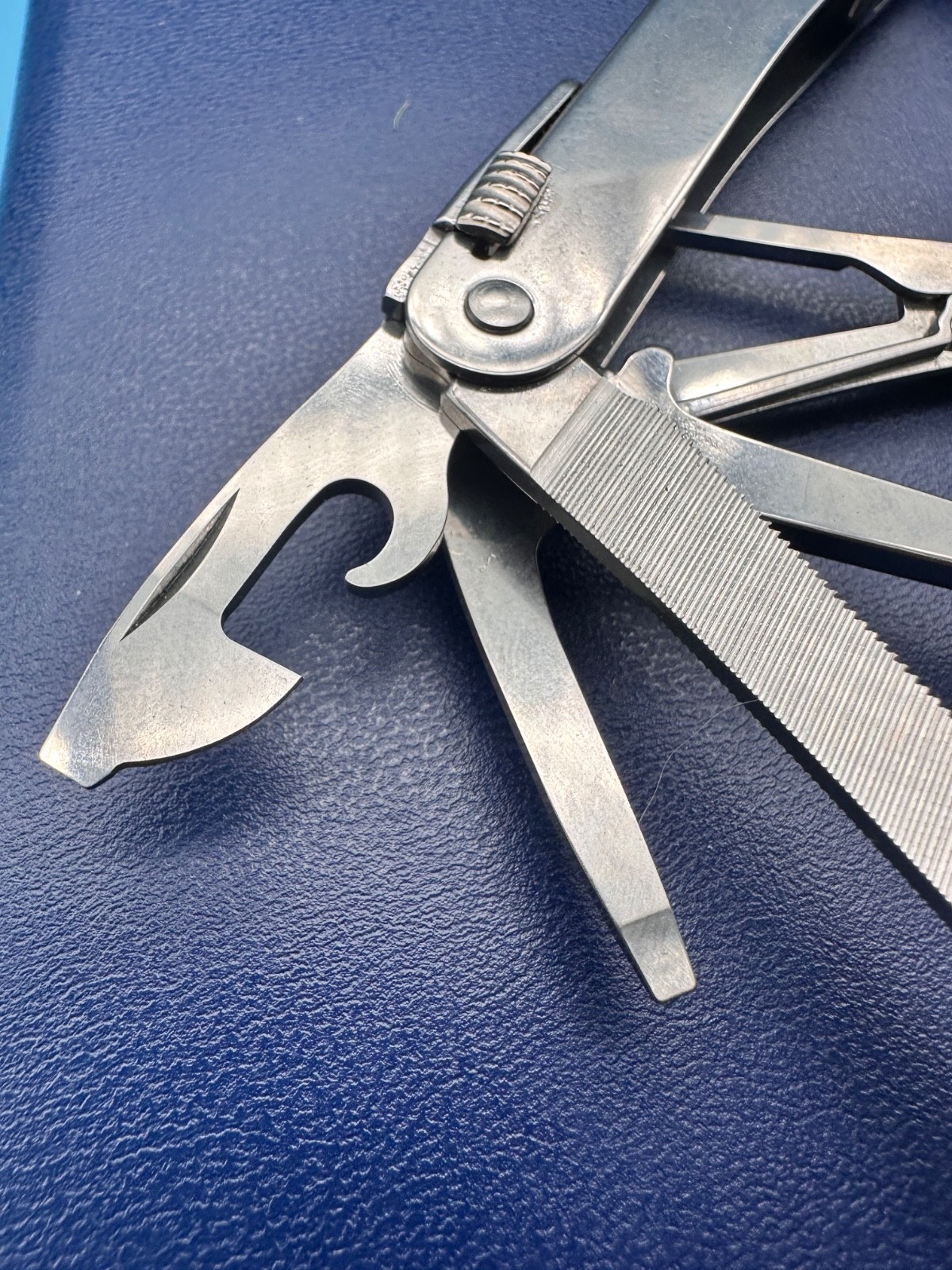 Victorinox Swiss Tool Spirit MX Multitool , Leder Etui , vintage