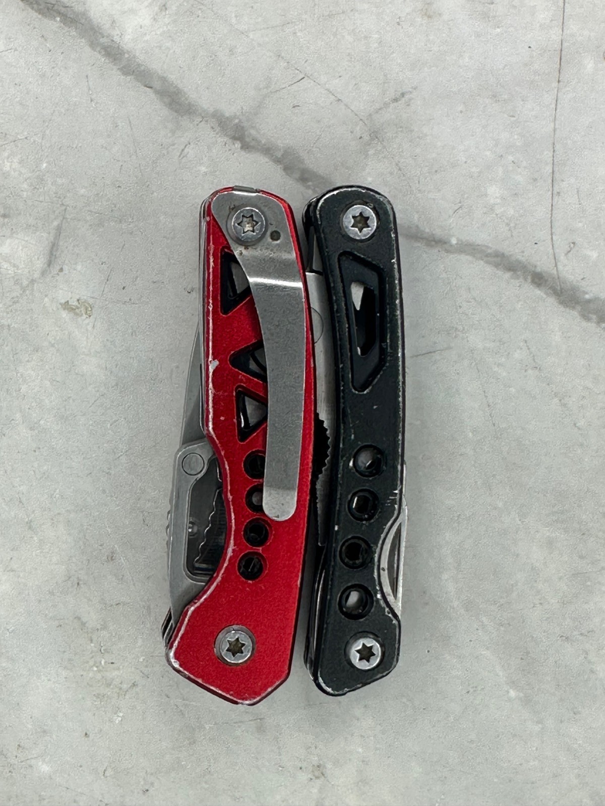 Snap-on Tools Mini Multitool Folding Knife w/ Pliers Red & Black 3″ Closed
