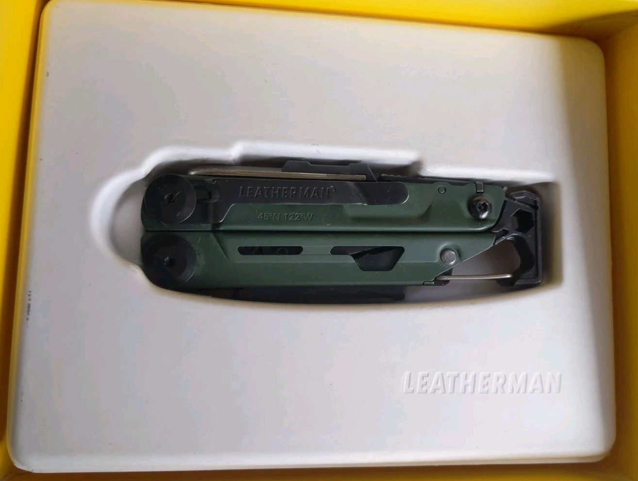 Leatherman Signal 19-in-1 Multi-Tool Green Topo Blade. Nylon Sheath NOT Included
