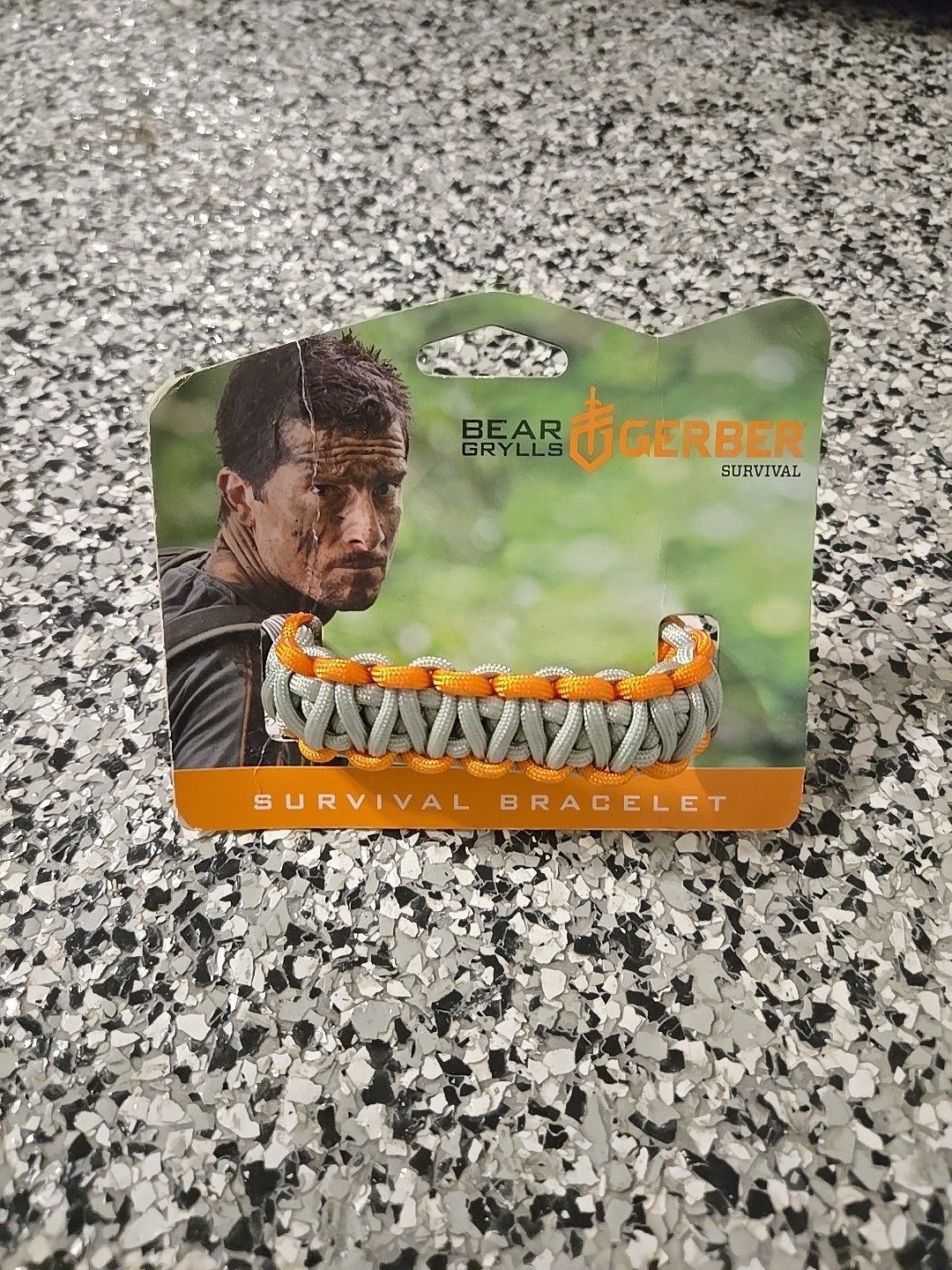 Gerber Bear Grylls Survival 1-ounce Paracord Bracelet + Whistle 31-001773 Aussie