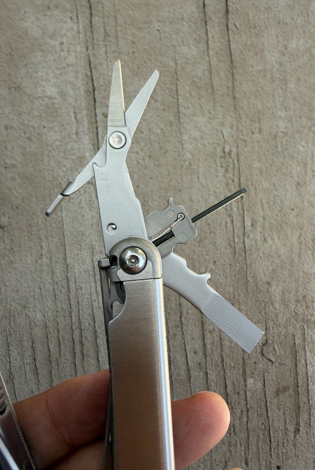 LEATHERMAN WAVE STAINLESS STEEL FOLDING MULTI TOOL IN LEATHER POUCH/CASE, EXC