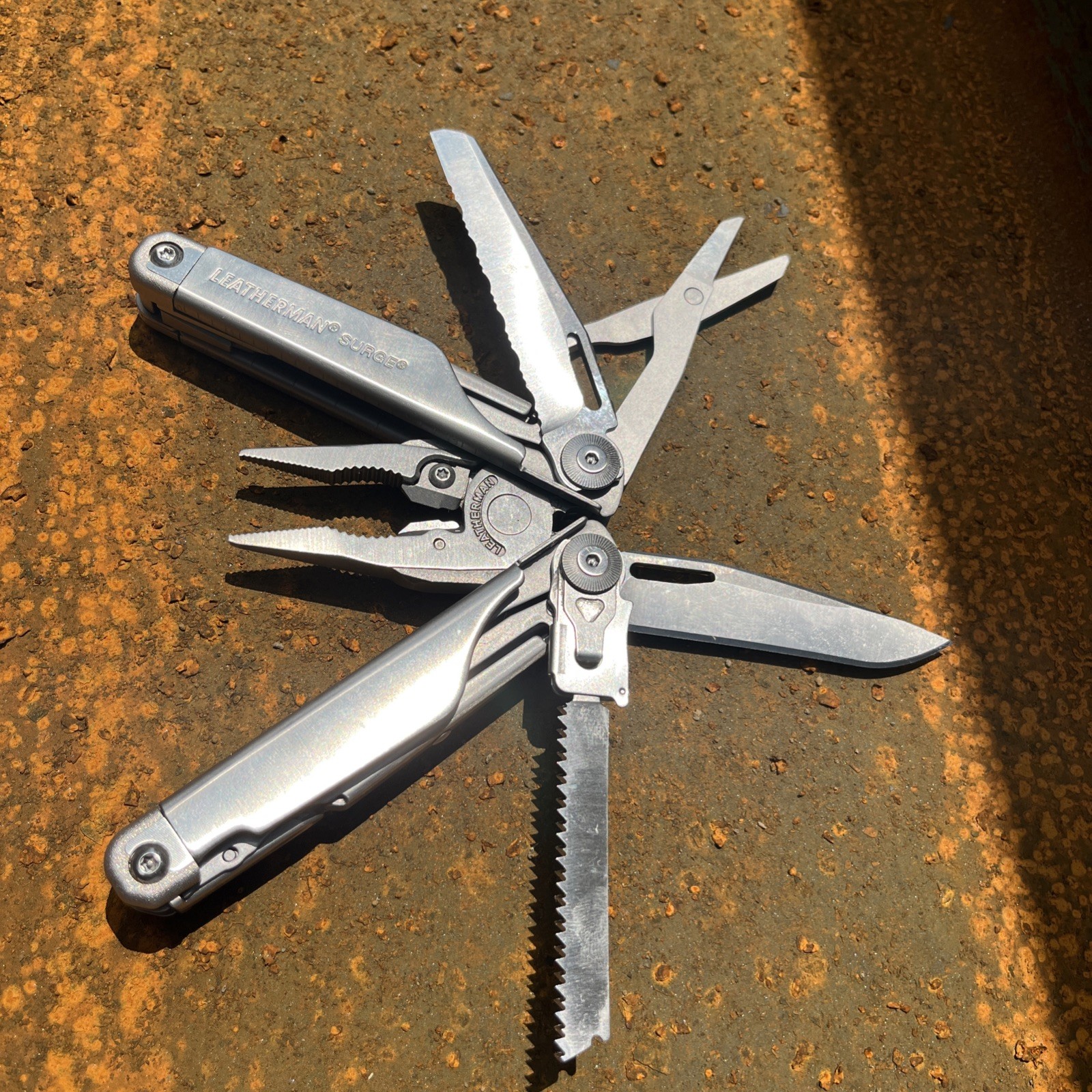 Leatherman Surge Multi-Tool Stainless Steel – Near Mint