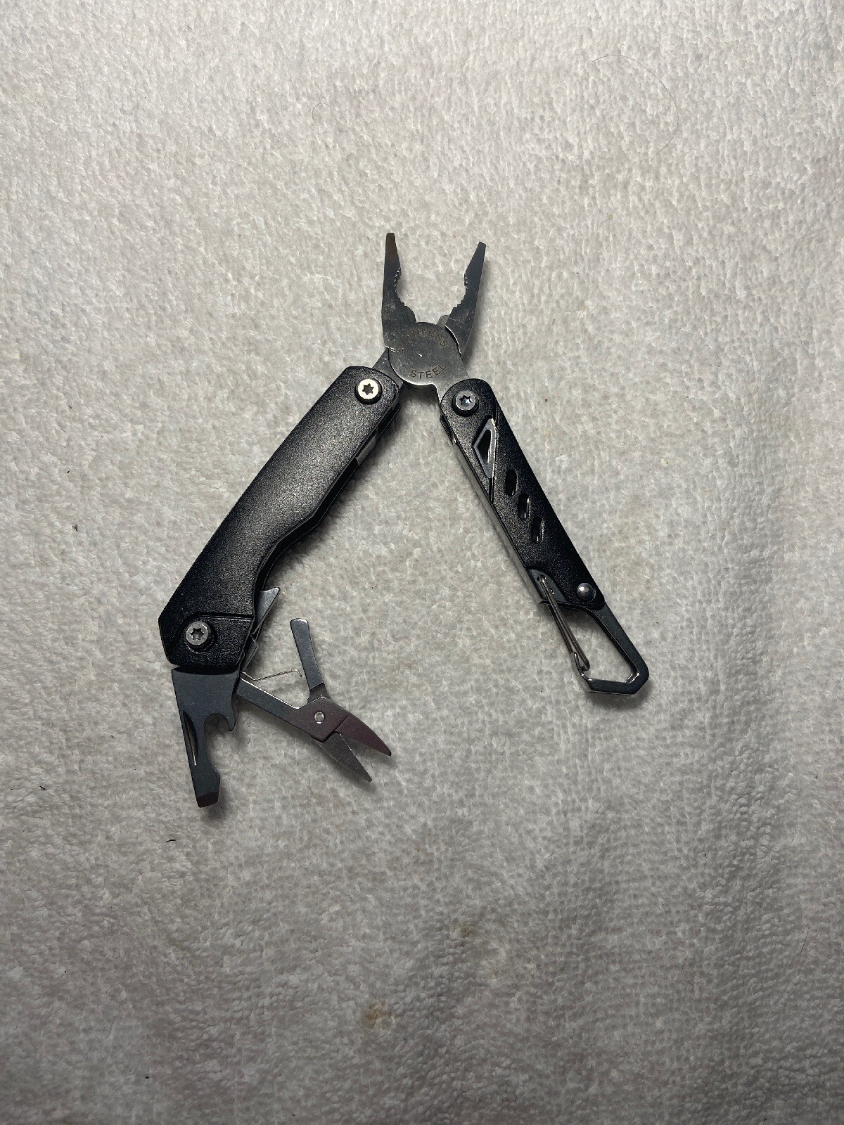 Assortment Of 4, 6 In 1 Multi Tools