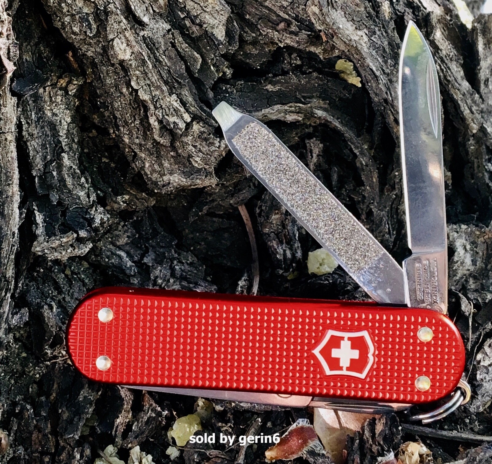 Swiss Army Knife, L.E. Berry Red Classic Alox Victorinox 0.6221.L18 New In Box