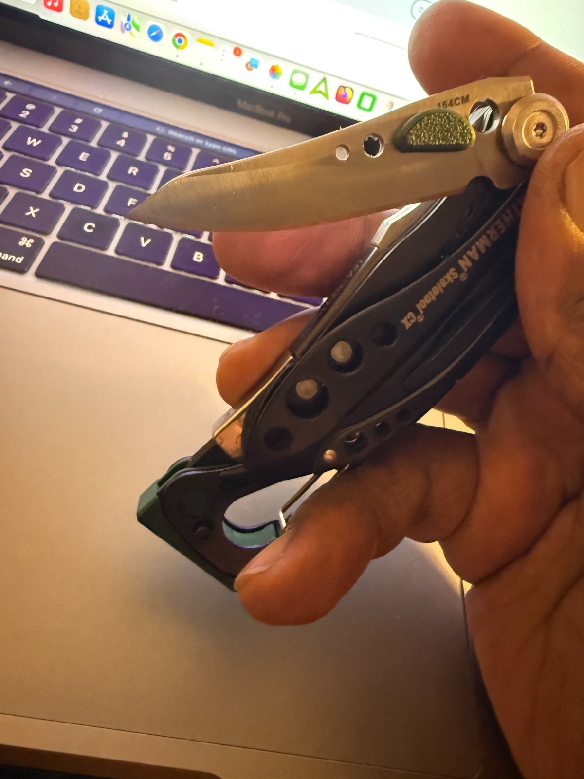 Hammer Head & Thumb Stud Upgrade for Leatherman Skeletool – Glow-in-the-Dark