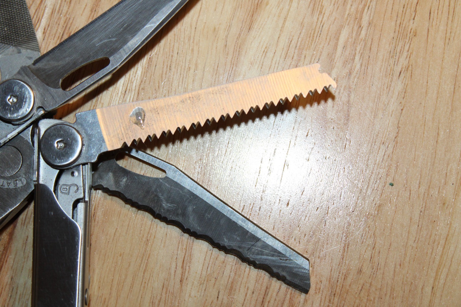Leatherman Wave Multi-Tool 18-in-1 Stainless Steel w/ Sheath