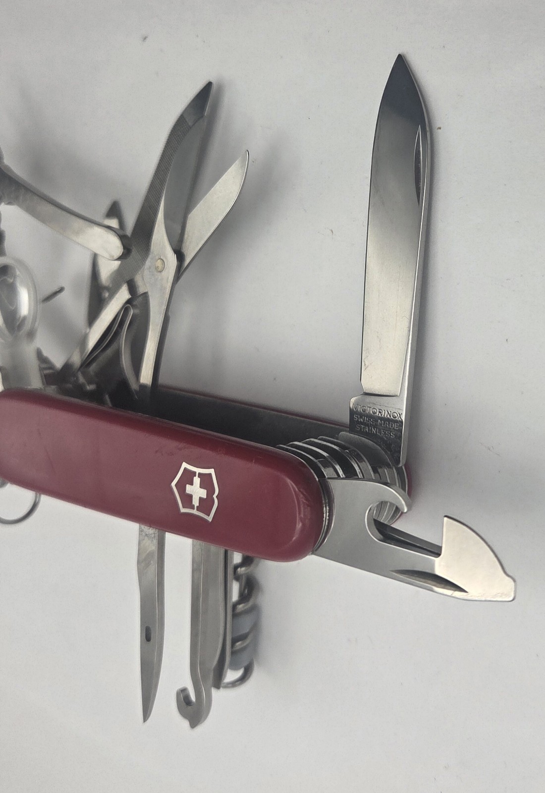 Victorinox SwissChamp Swiss Army Knife Red Multi-Tool Excellent Condition L-1