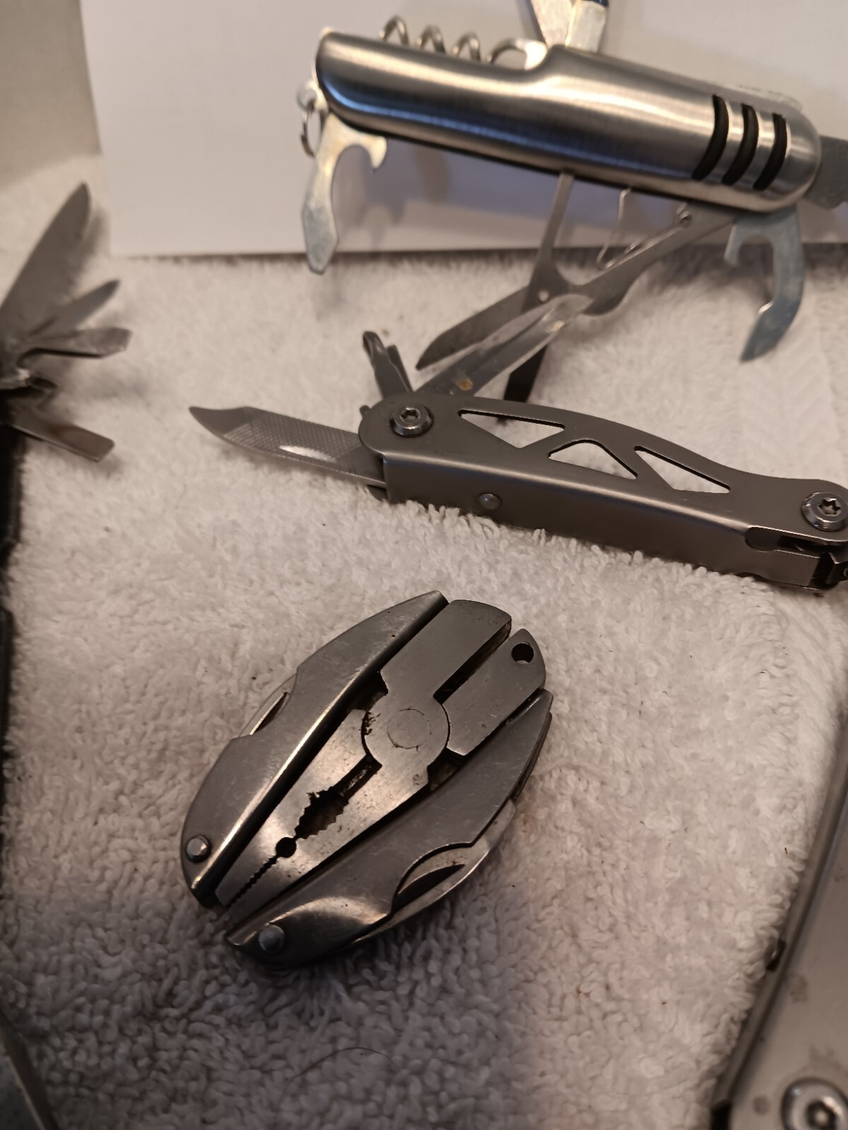 Work Zone Multitool And 6 Other Multiple Utility Tools .7 Total Tools