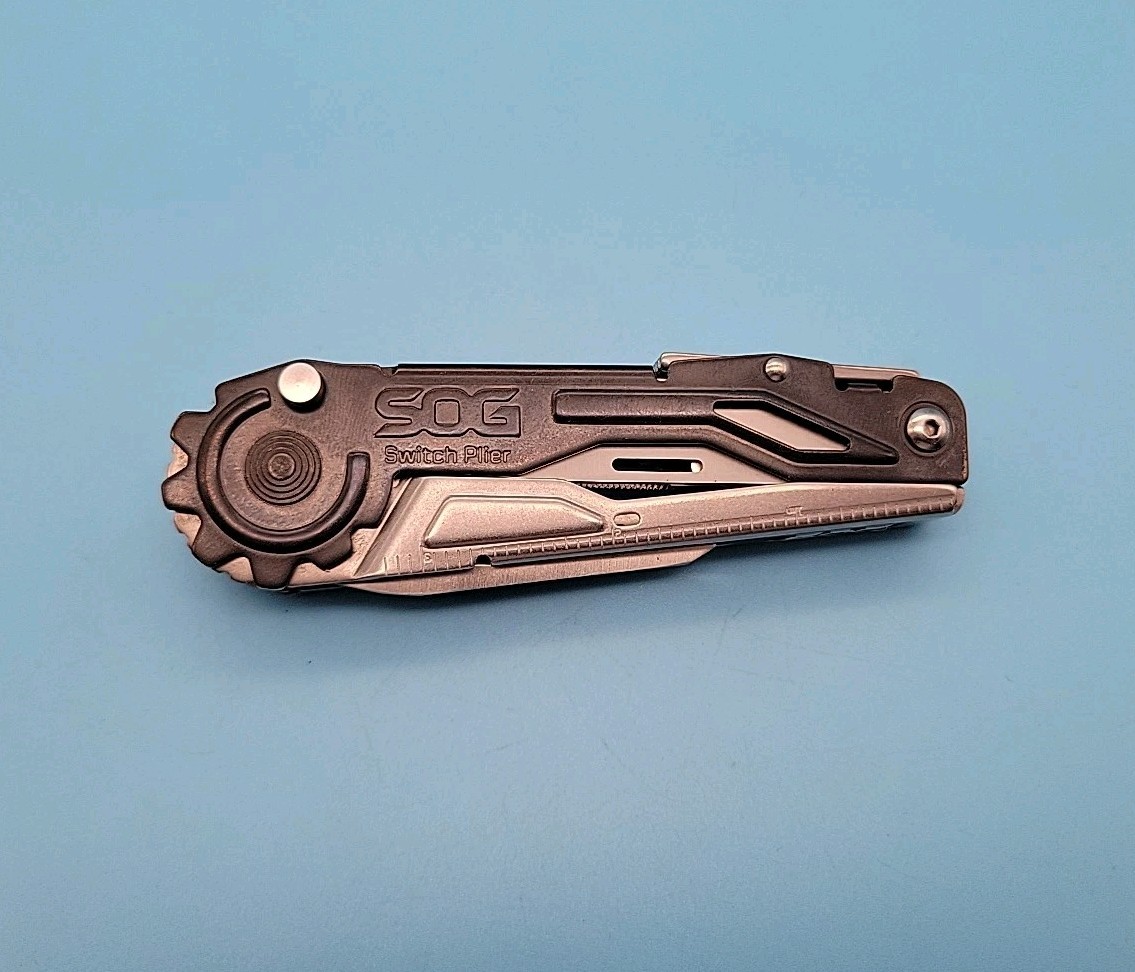 SOG Switchplier 2.0 Multi-Tool – 12-in-1 Multi-Tool w/ One-Hand Plier Deploy
