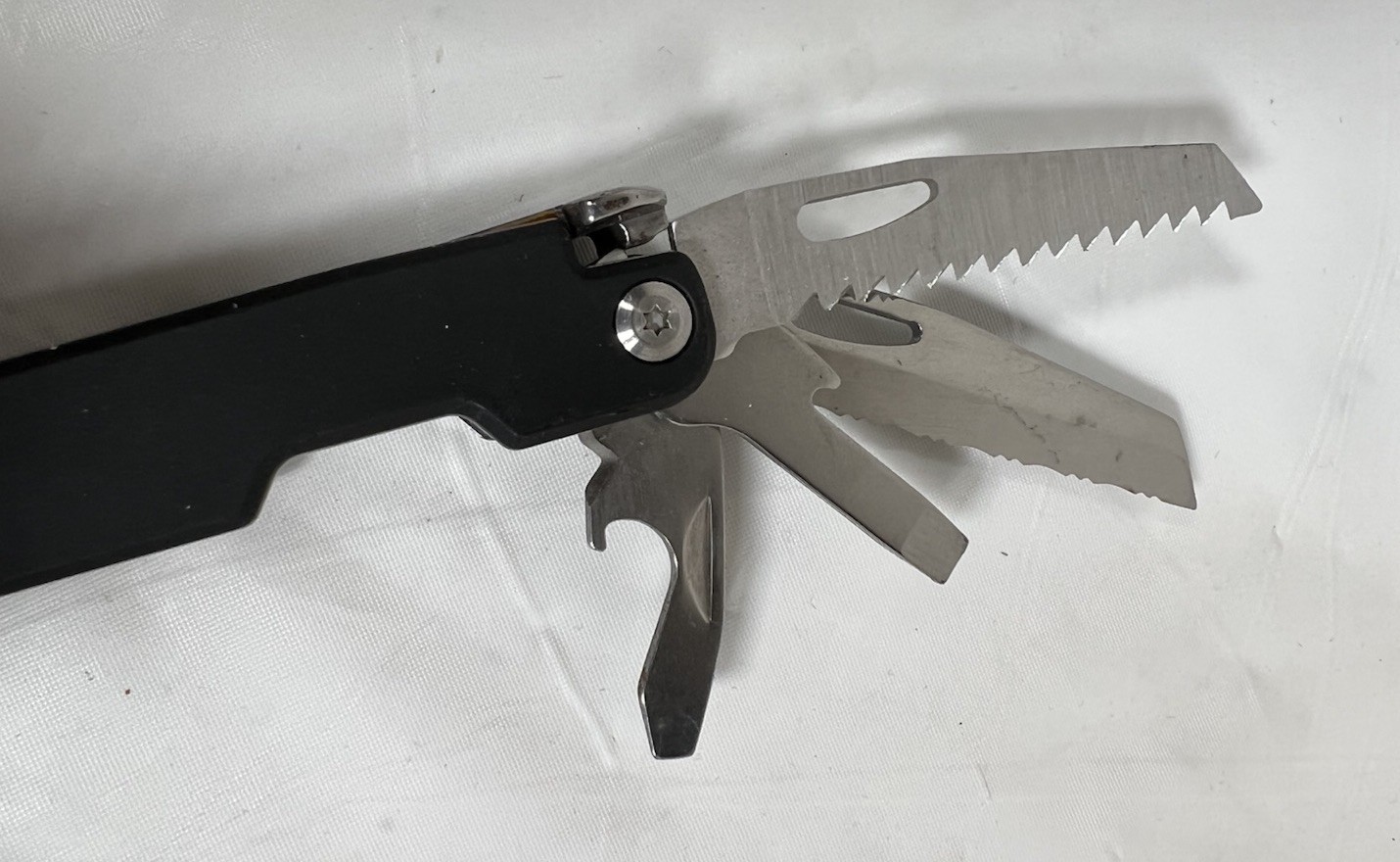 MOSSY Oak Multi-tool Pliers Pocket Knife Camping Tool Hiking Gear.