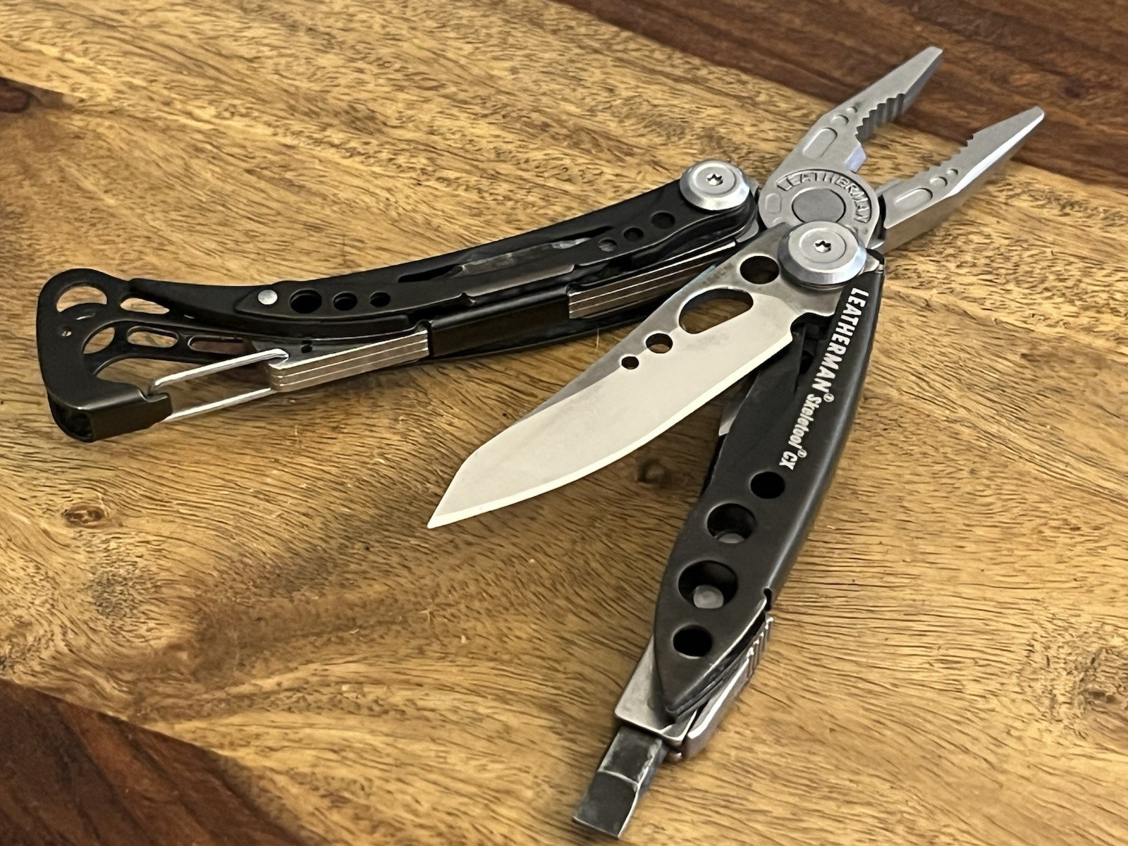 2021 Leatherman Skeletool CX MultiTool 154CM Blade SUPER NICE w/New Nylon Sheath