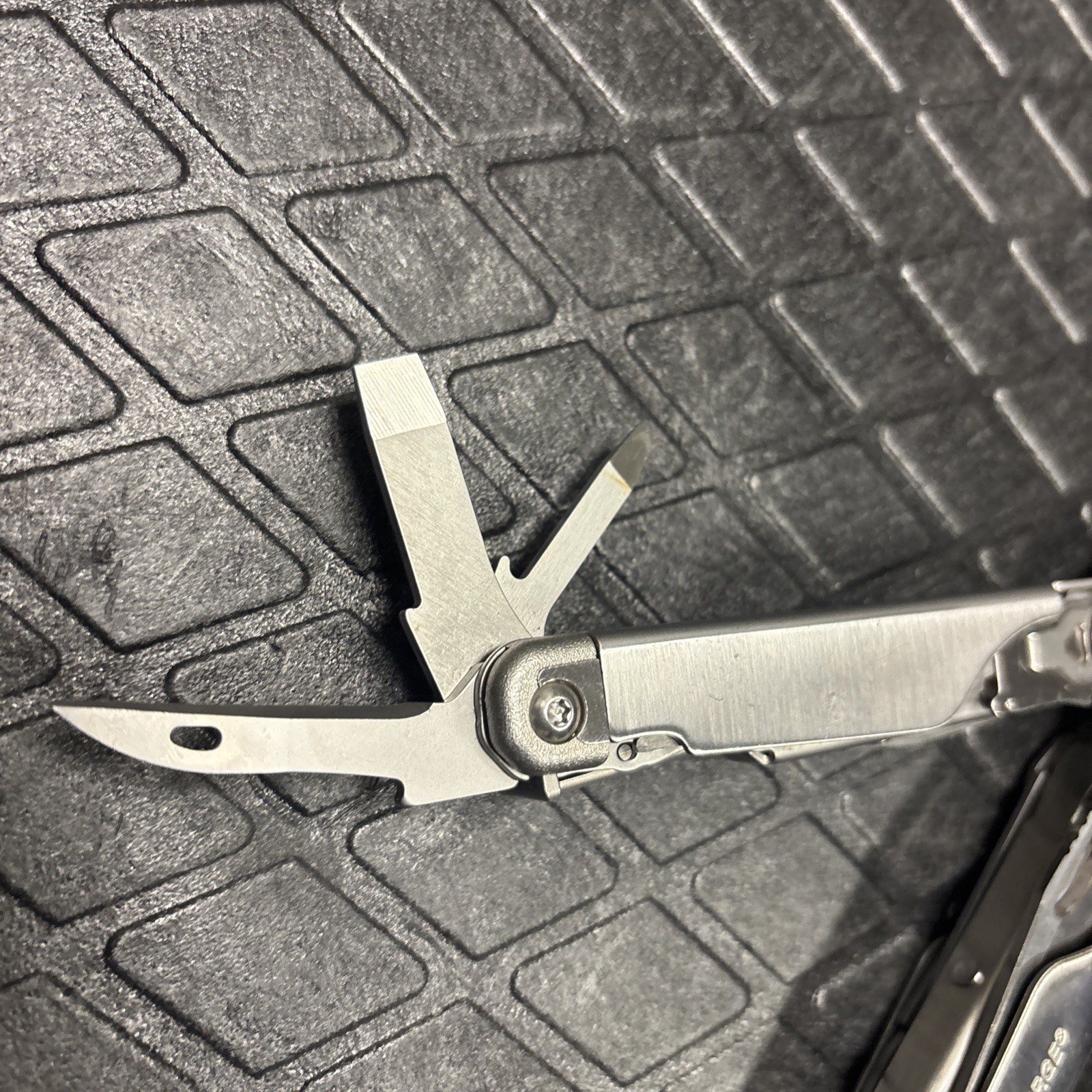 Leatherman Surge Multi-Tool