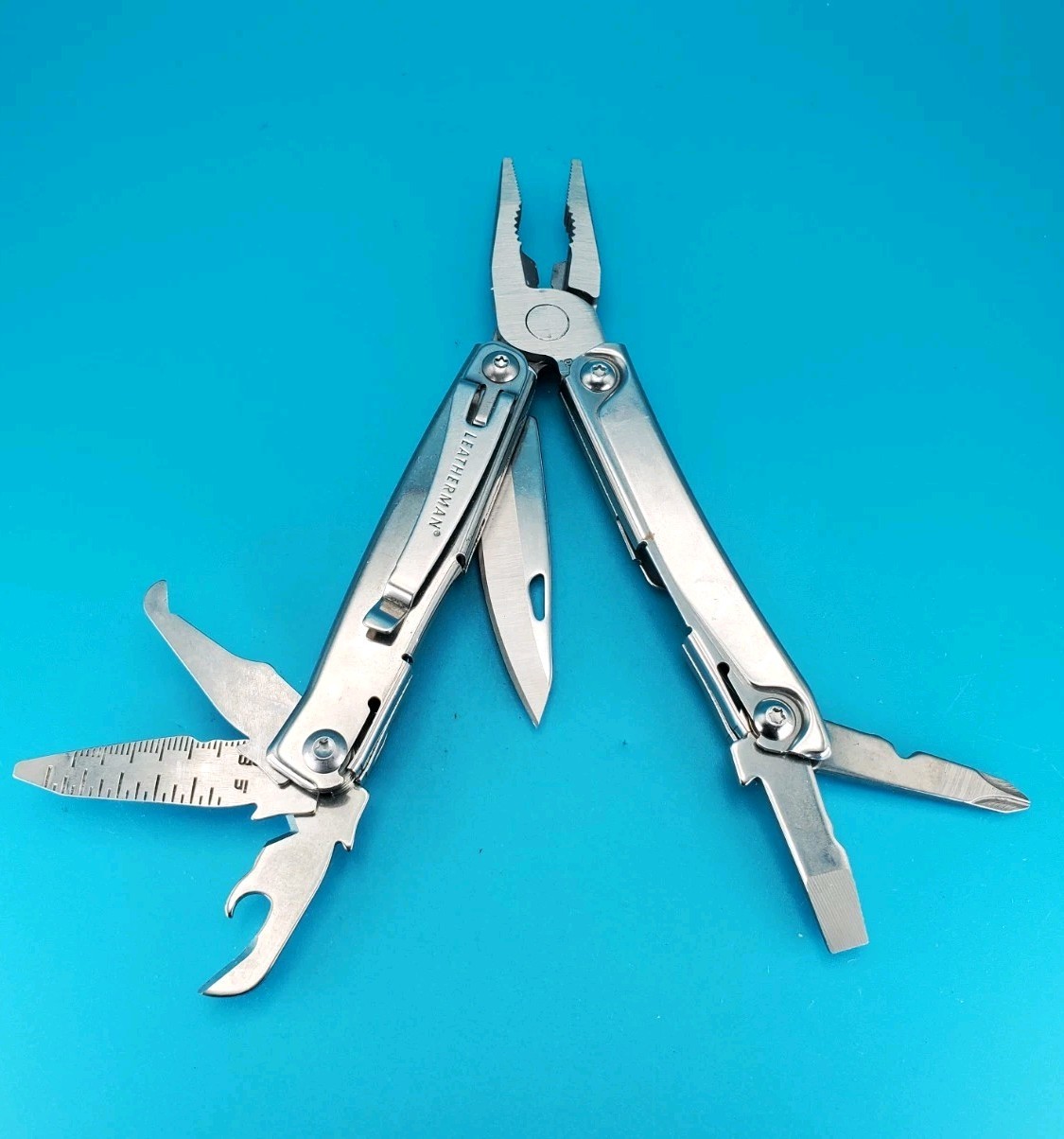 Leatherman Rev 3.8″ Multi-Tool, Stainless! *DUNCAN AVIATION*