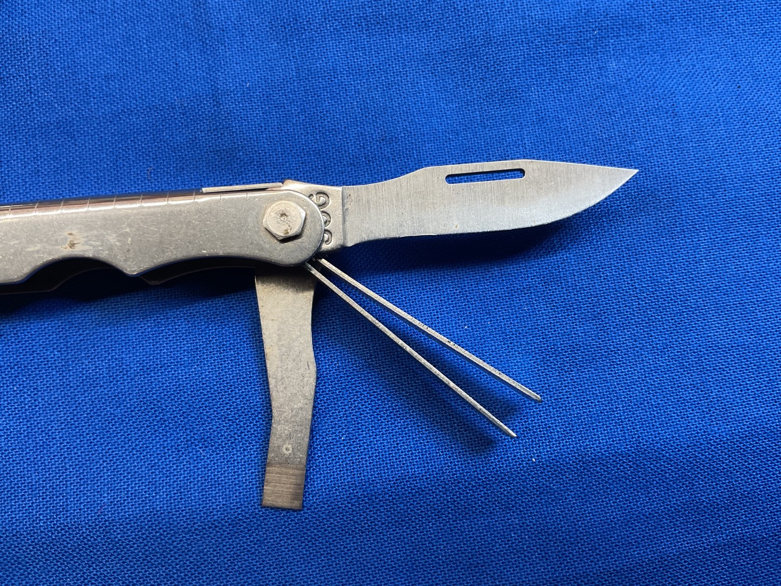SOG CrossCut Multi-Tool Knife Scissors