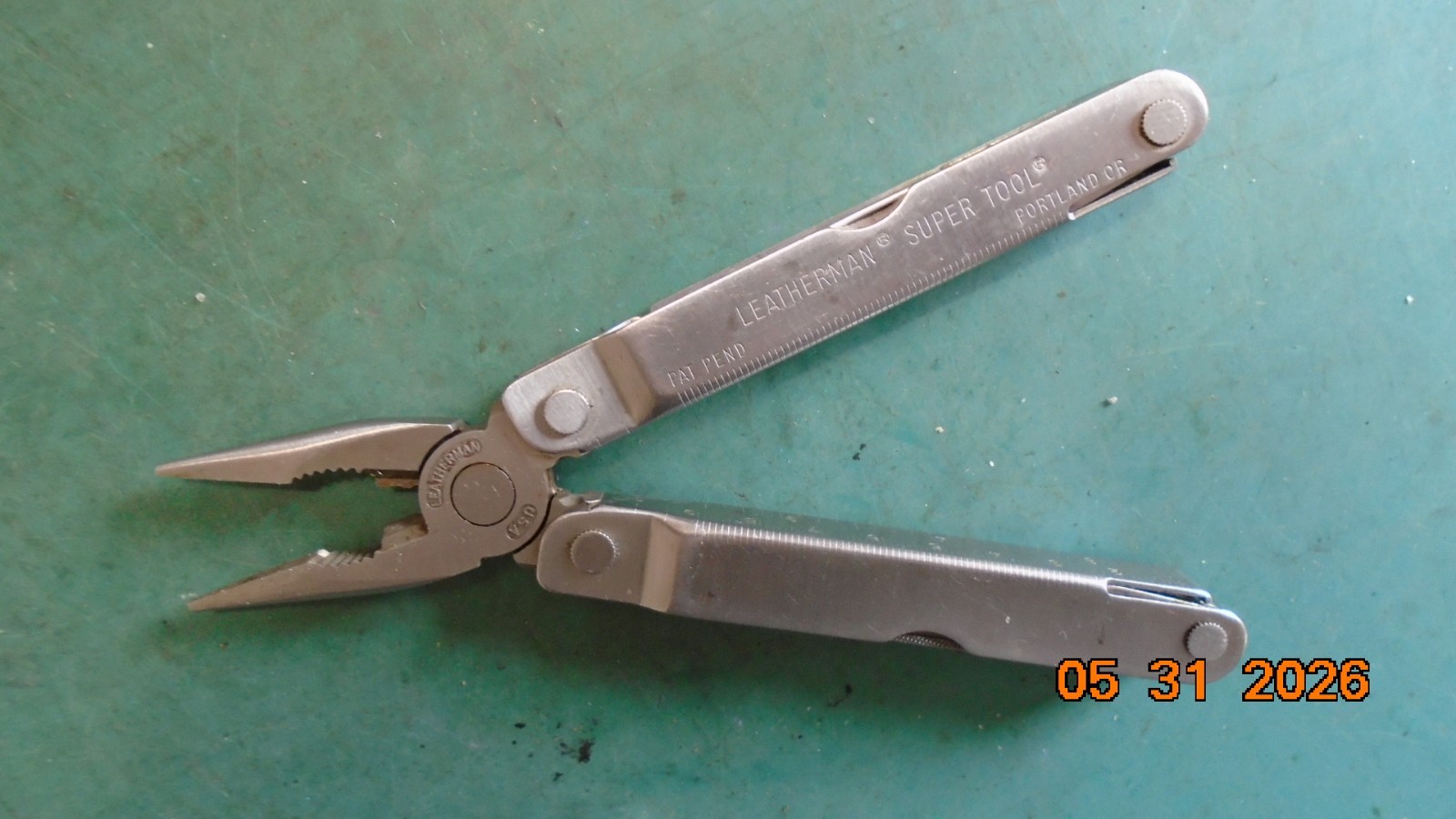 Vintage Leatherman Super Multi Tool Pat. Pend Portland Oregon / Leather Sheath