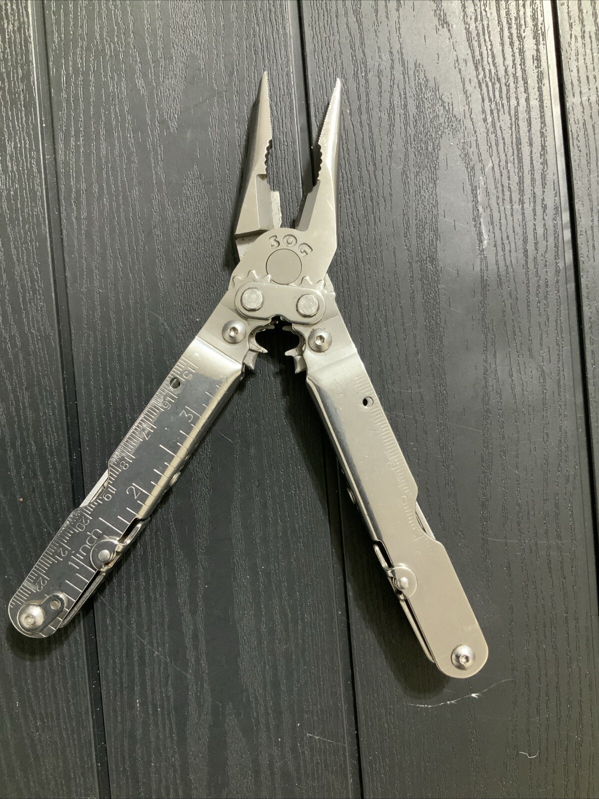 SOG PowerLock Multi tool Black – C11