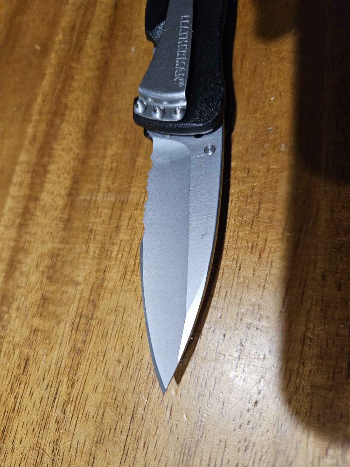 Leatherman Folding Lock Blade Knife c33x w/ Carabiner Retired