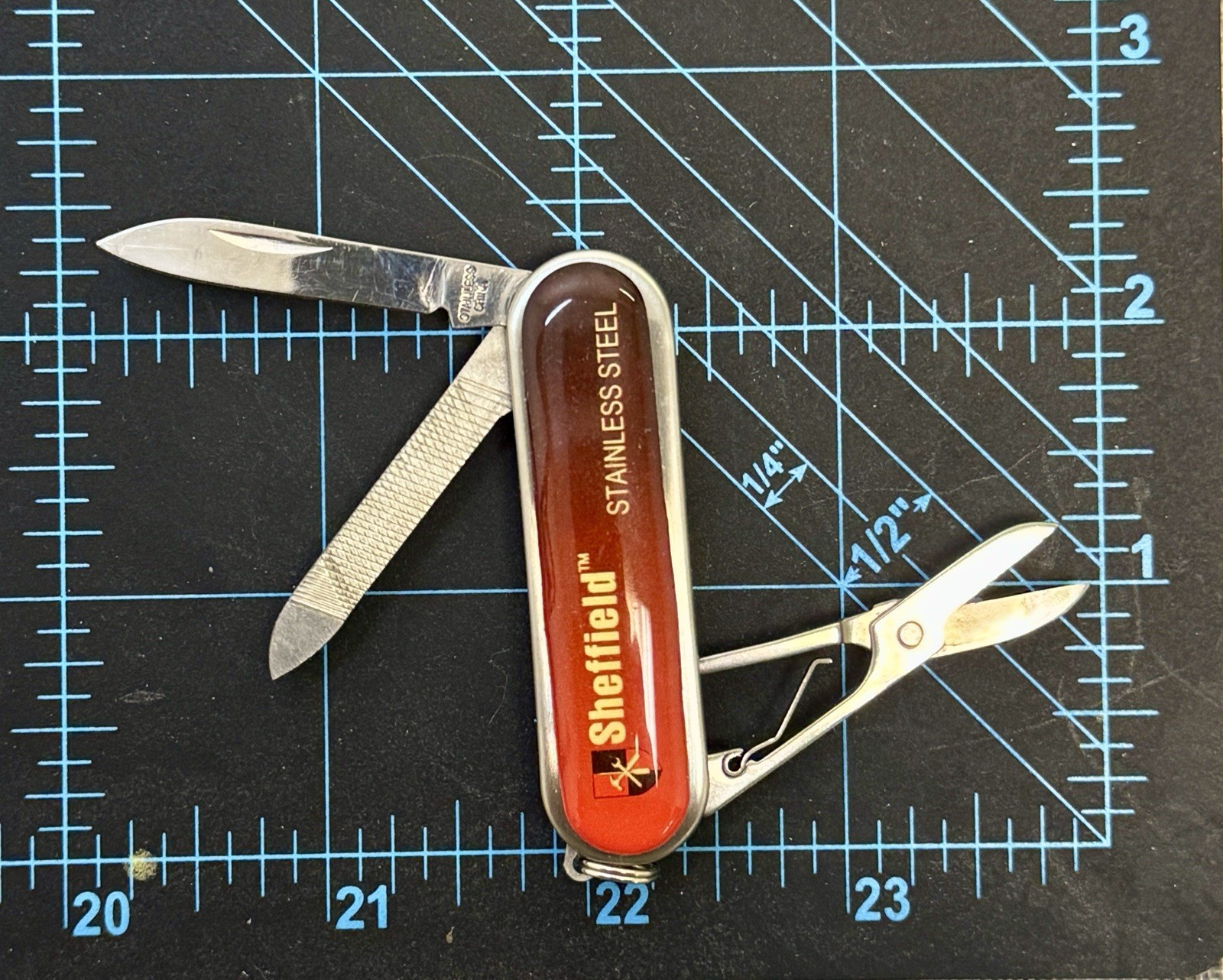 Sheffield Pocket Knives & Multi Tools