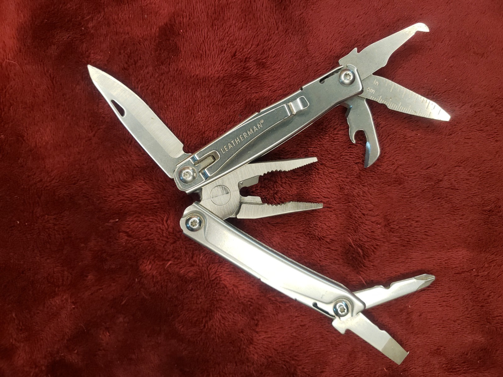 🔪 Leatherman Rev Multi Tool Knife Pliers