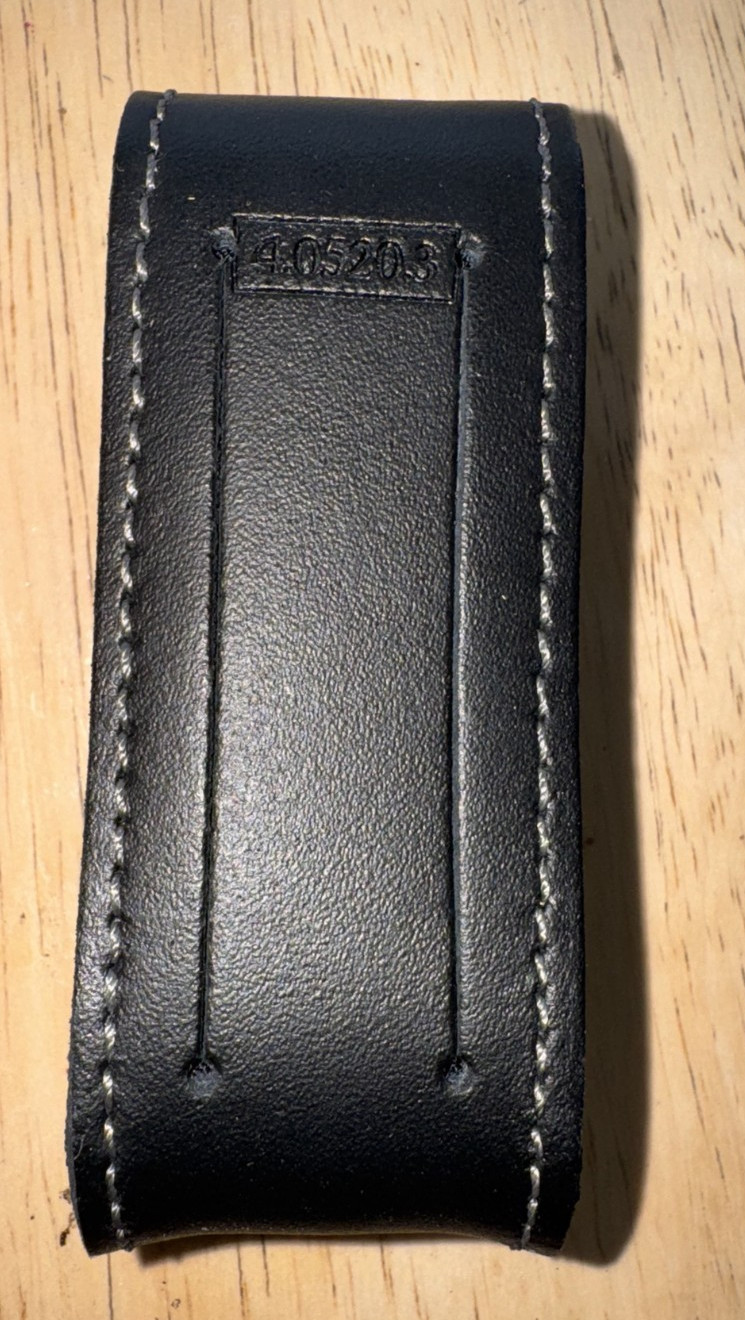Victorinox 4.0520.3 Leather Pouch Sheath Swiss Army Pocket Knife 2-4 layer