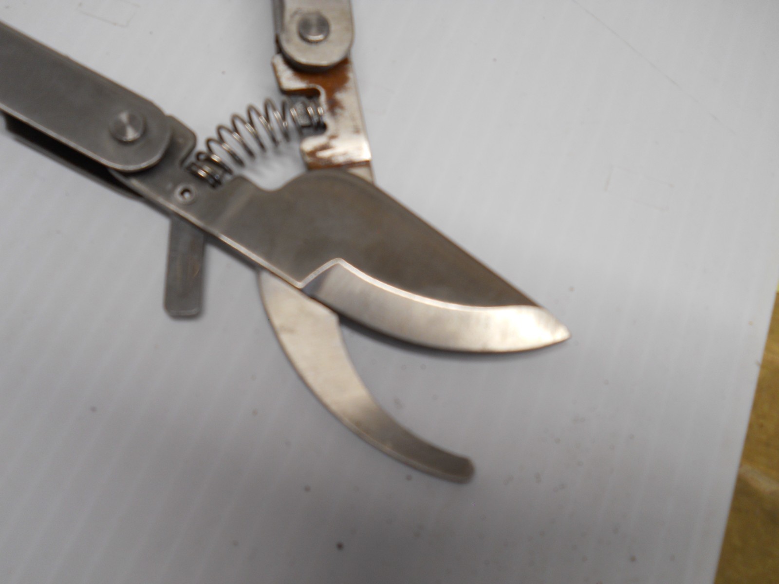 Swissgear & Husky Multi-Tool Lot Shears Knives Saw Bottleopeners