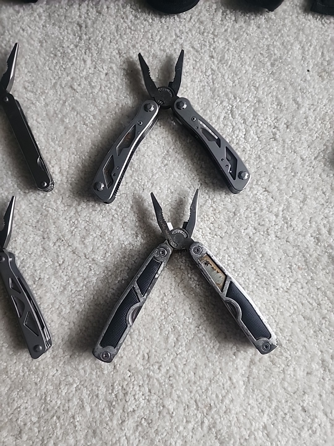 Lot Of 10 Multitool With Some Pouch (4 LG Multi, 6 S Multi, 4 LG Pouch And 4 S)
