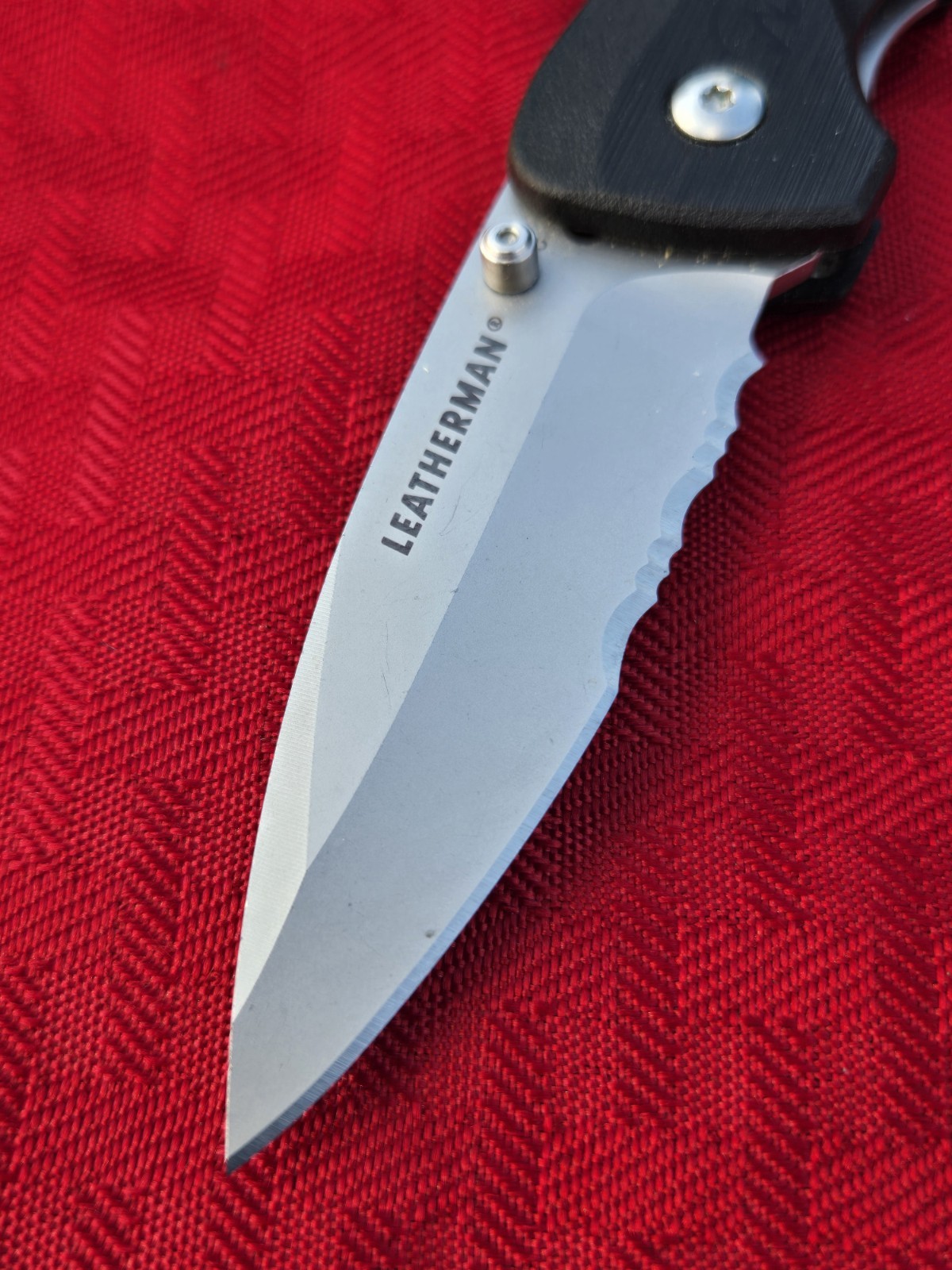 Leatherman Crater C33LX Folding Liner Lock Pocket Knife Carabiner Tool EXC