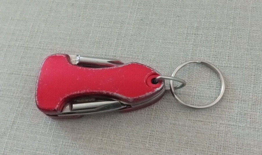 Snap-On Red Multi Tool Keychain Flashlight Knife Bottle Opener