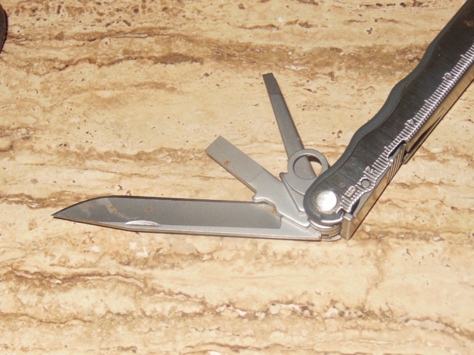 Leatherman Fuse Multi Tool with Leather Case Camping Hiking Hunting