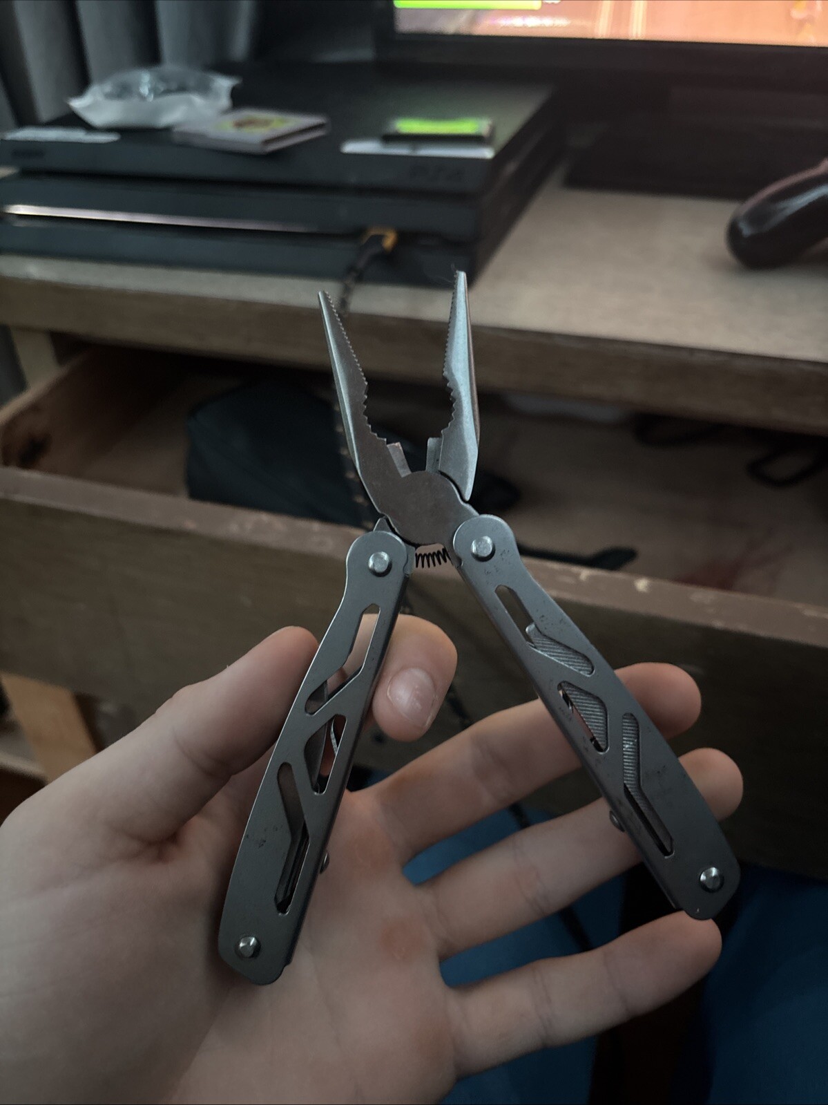 Ozark Trail 2119 17 in 1 Multitool