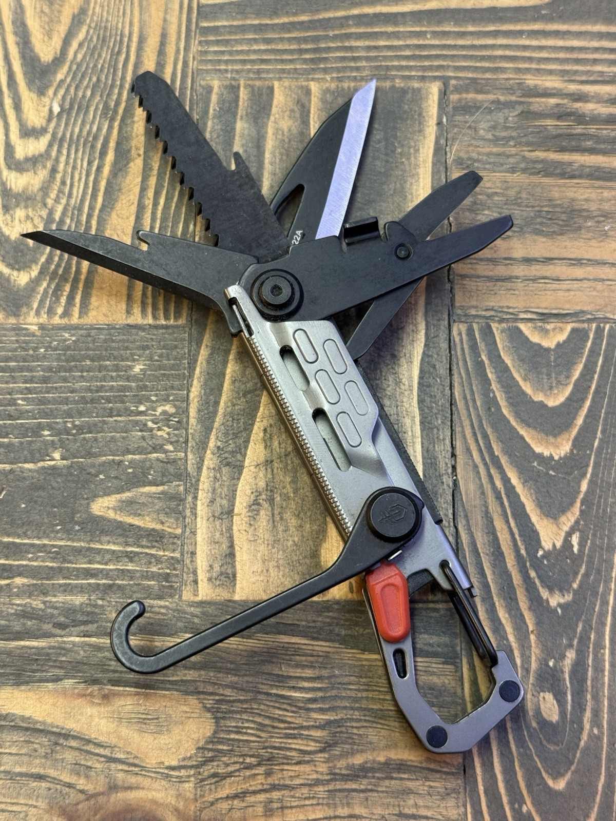 Gerber StakeOut Graphite Multi-Tool 10 Function 9 Tools Knife Carabiner Used