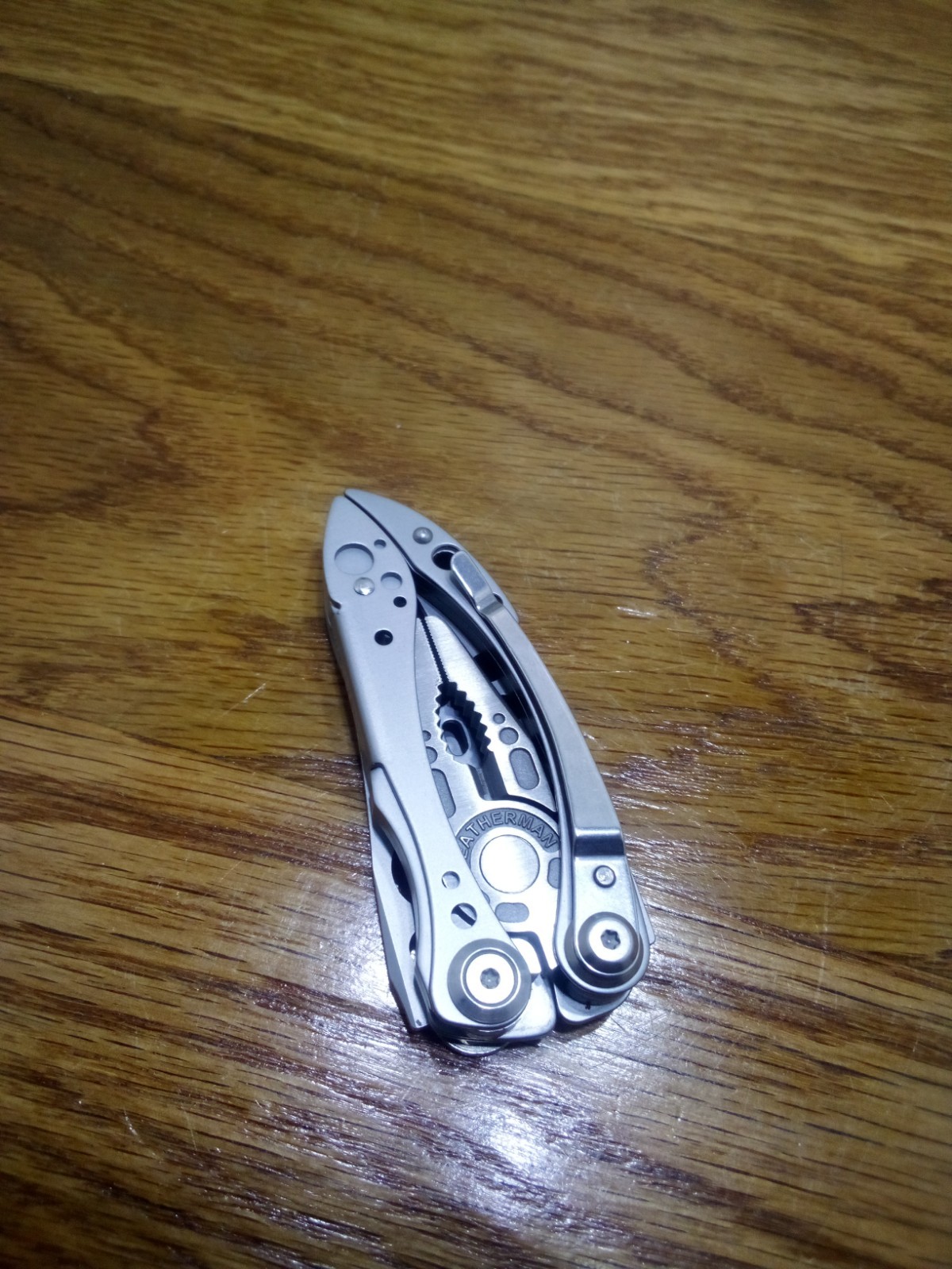 leatherman multi tool Freestyle Many Tools