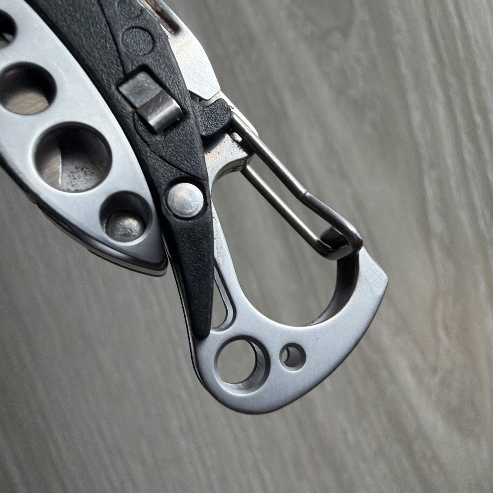 Leatherman STYLE CS Multi Tool Knife File Scissor, Tweezer, Carabiner