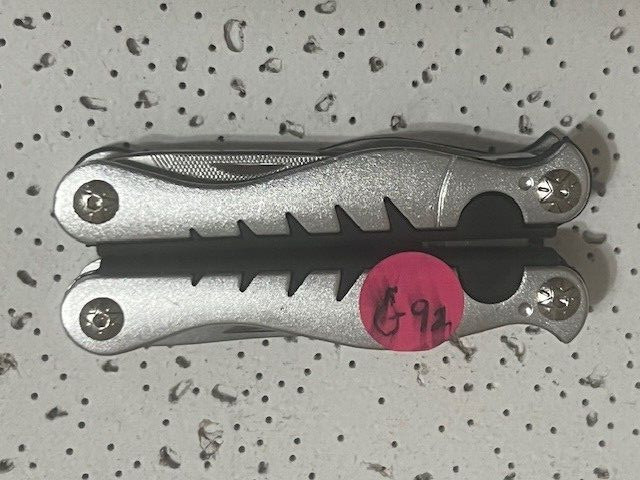 Multi-tool Stainless steel Plier , Saw Great tools —