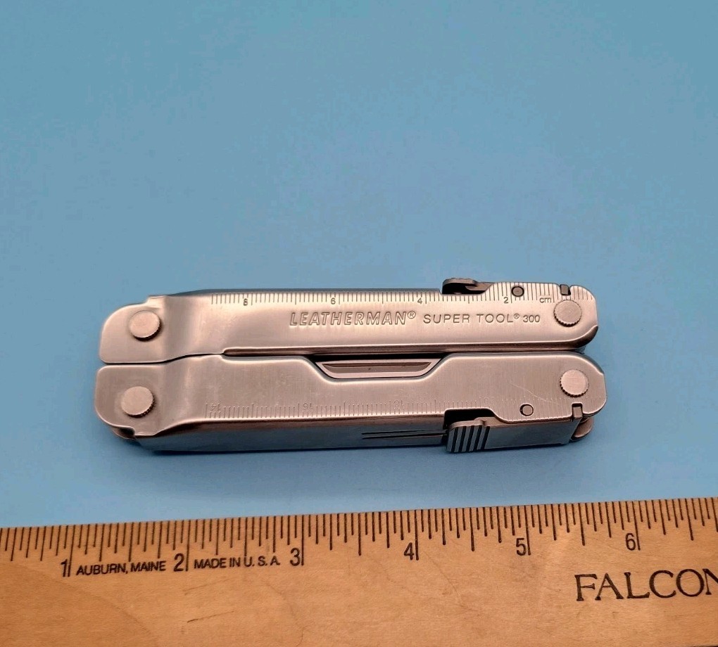 Leatherman Super Tool 300 Multi-Tool – Dated 2013 – Pliers, Knife, Saw, File