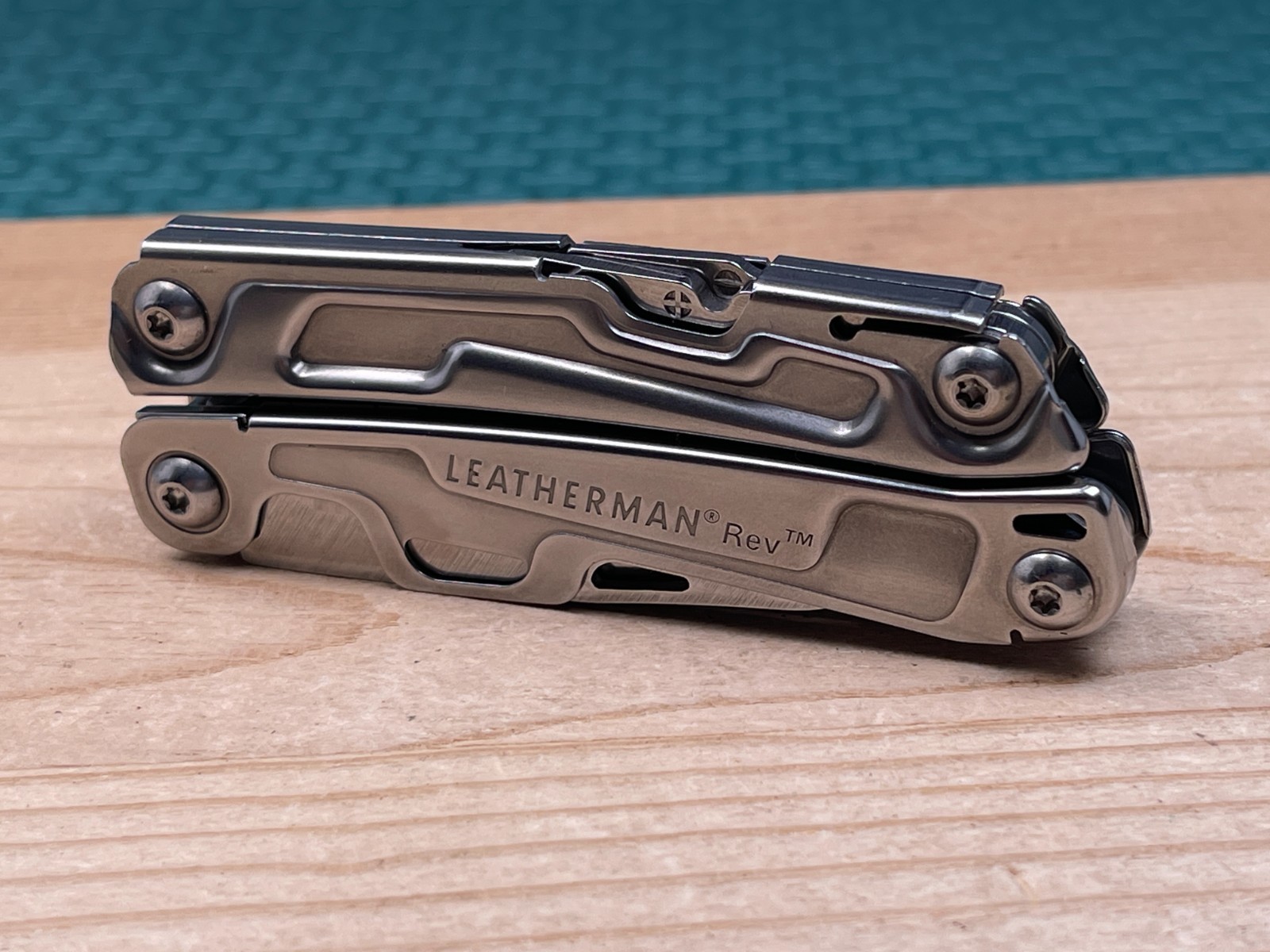 Leatherman Rev Multi‑Tool Knife – Stainless Steel w/ Pocket Clip 06/15