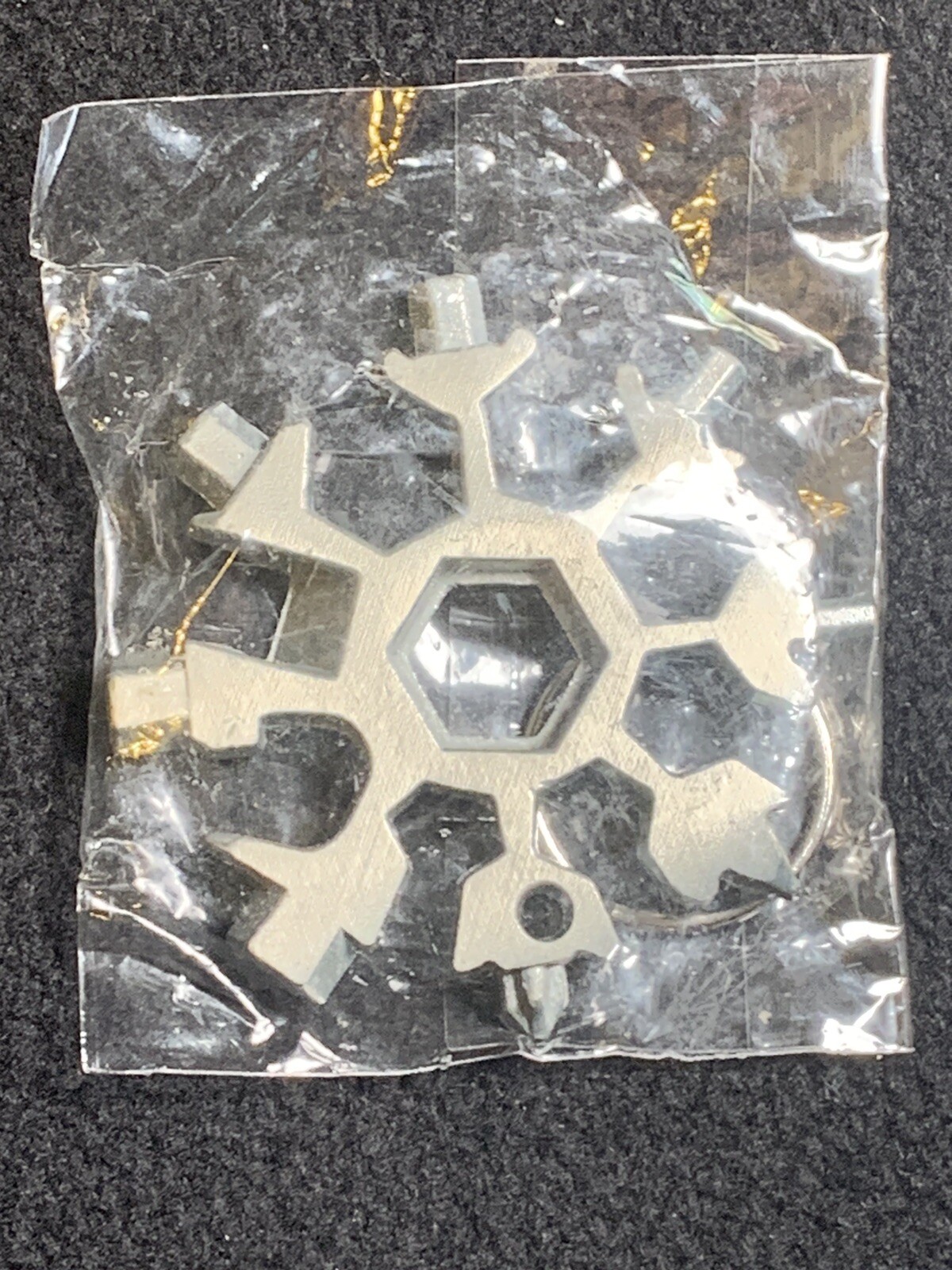 Multi-tool 18 In 1 Portable Stainless Snowflake Shaped Keyring Screwdriver