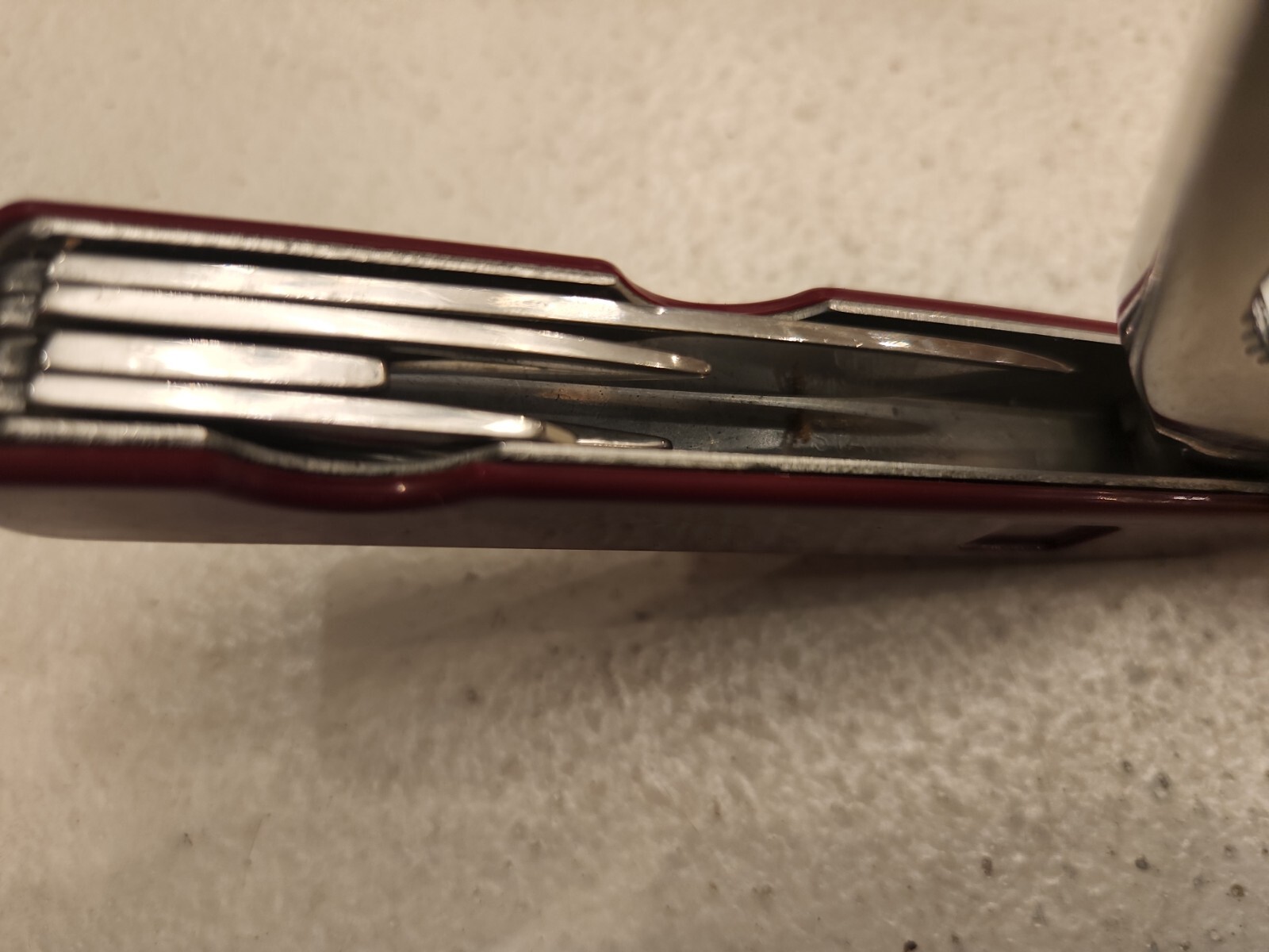 LIFELONG Multi Tool 9 Tools in One – Pliers, Knives, Screwdriver w Case