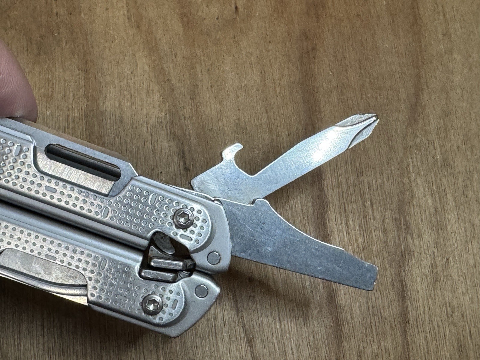 LEATHERMAN FREE P2 W/Sheath Multi Tool Retired Rare USA EXCELLENT!