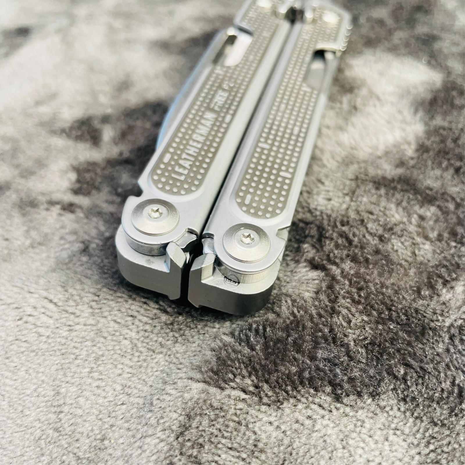 Leatherman Free P2 Multitool Discontinued New Open Box