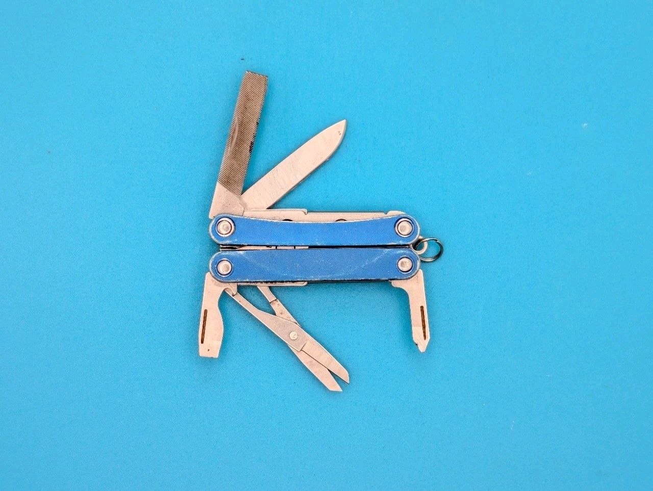 Leatherman SQUIRT PS4 Multi-Tool With Pliers Scissors Knife BLUE!