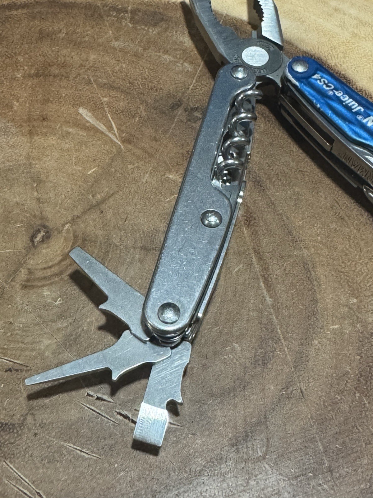 Leatherman Juice CS4 EDC Multitool