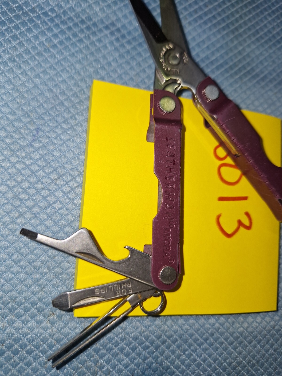 1 LEATHERMAN MICRA Multi Tool PURPLE Lot 8013