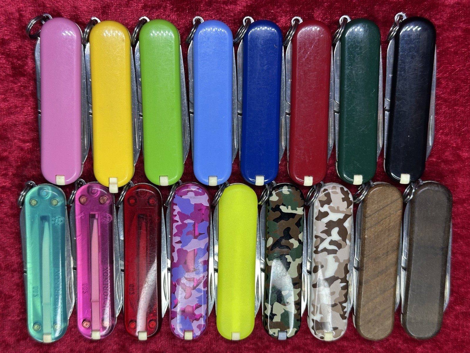 Victorinox Classic SD Lot Of 17 Swiss Army Knives 58mm Collection Of 17 Colors