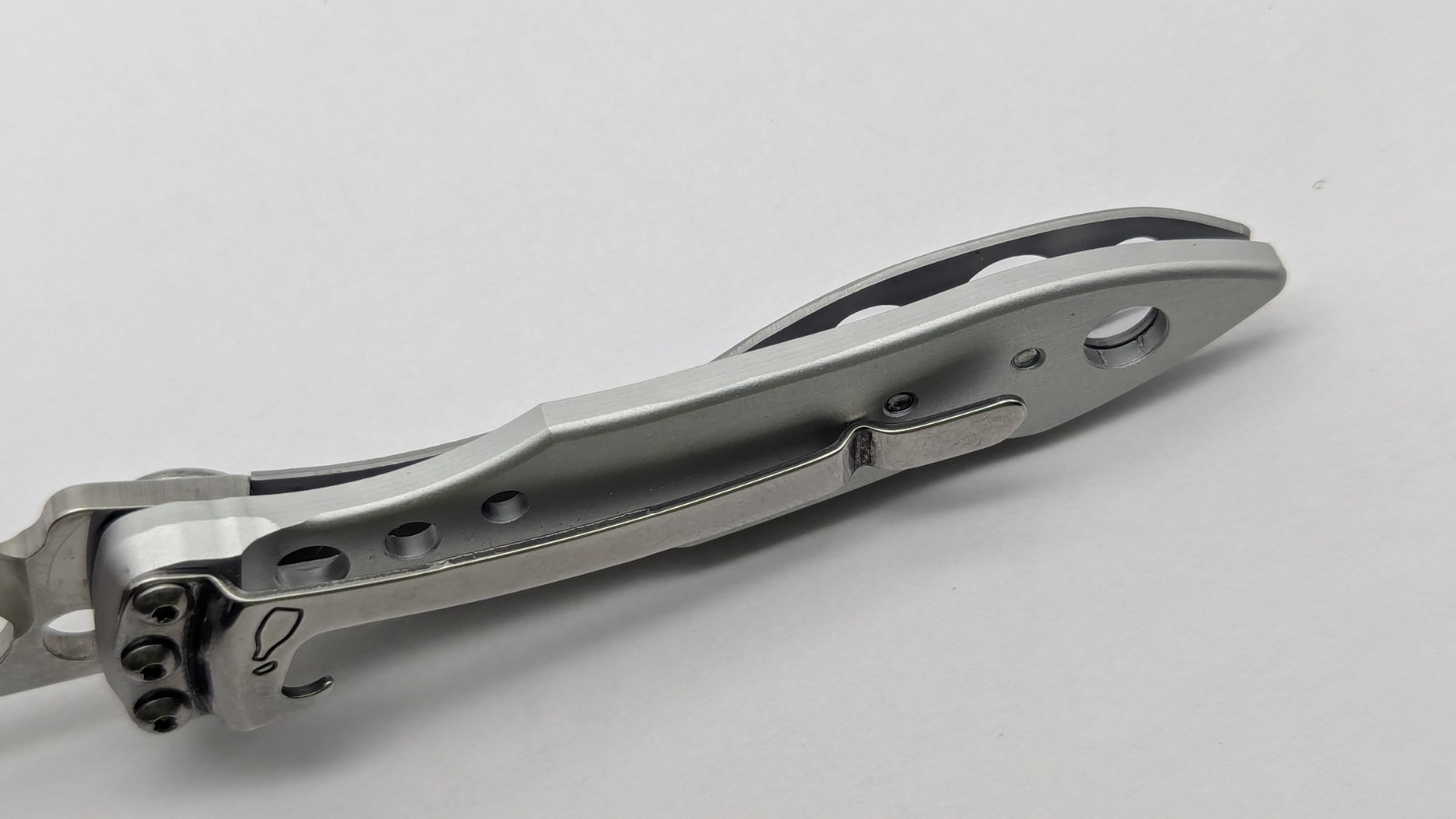 Leatherman Skeletool KBX SILVER Multi Tool SMALL Knives PRE OWNED NICE LOOK READ