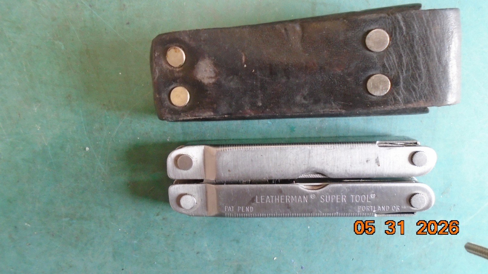 Vintage Leatherman Super Multi Tool Pat. Pend Portland Oregon / Leather Sheath