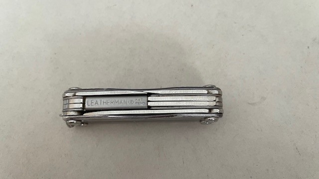 Leatherman Squirt P4 Vintage Gray Multi Tool Pliers,Knife,Keychain – Great