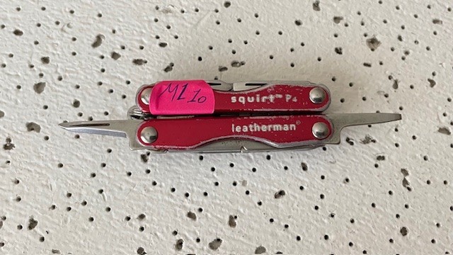 Leatherman Squirt P4 Red Aluminum Multi tool Knife File Bottle Opener- – – – –