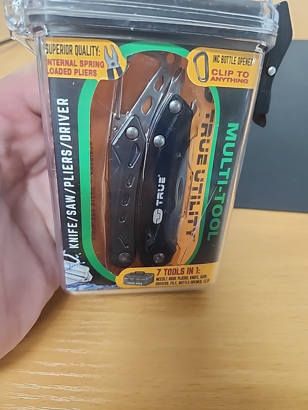 TRUE UTIITY SEVEN TU180 Multiitool With Case